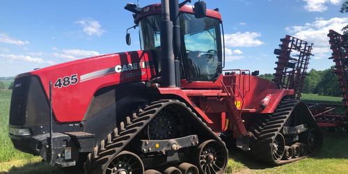 Allt fler bandtraktorer på svenska åkrar