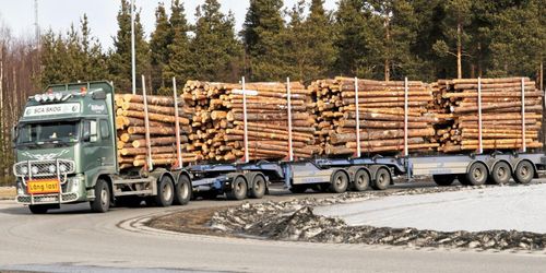 Framgång i uppgörelse om långa lastbilar