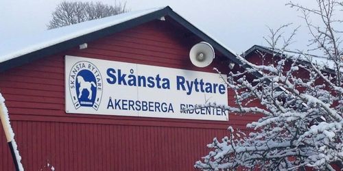 Privatpersoner ställer upp för ridklubb