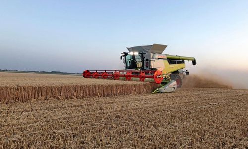 Här är Claas nya högkapacitetströskor