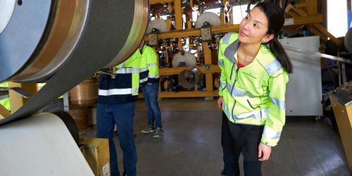 Först med batteri-papper i maskin: ”Mycket effektivt”