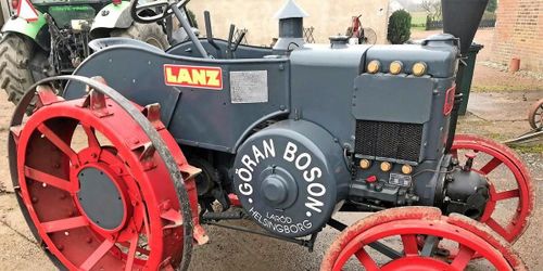 Drygt 50 veterantraktorer såldes på stor auktion