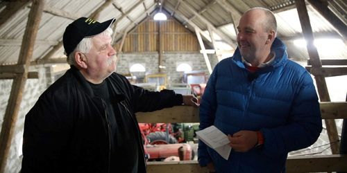 ATL TV: Han har över 200 traktorer i sin samling