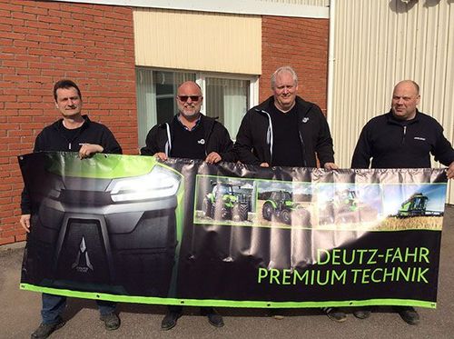 Hyresvärden Jörgen Eskilsson tillsammans med platschef Per-Olof Jakobsson, Andreas Svensson och hyresvärden Martin Tidqvist. Andreas Svensson är ansvarig för försäljningen i Falköpingsområdet och kommer att vara stationerad på den nya anläggningen.