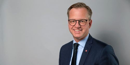 Brister på mjölkgård väckte frågor i riksdagen