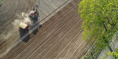 ”Vi måste ändra på sättet vi pratar om jordbruk”