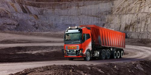 Självkörande Volvolastbilar redo för kommersiellt bruk