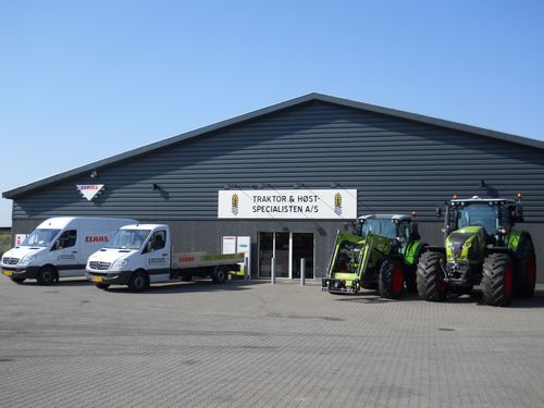 Danish Agro köper in sig i traktorhandlare
