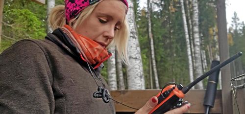 Nu siktar näthatad jägare på att hjälpa utsatta barn