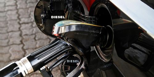 Diesel nära 17 kronor per liter