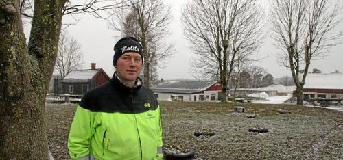 Dovhjortar äter upp hans skördar