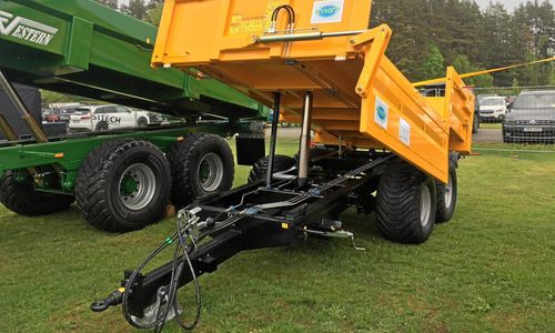 Dumpervagn som kan fälla sidan